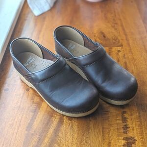 Dansko Clogs Size 38